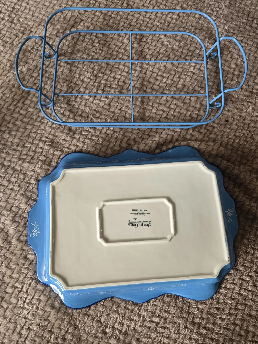 Temp-tations by Tara Floral Lace Blue 2.5 Qt Casserole Baker Dish Wire Rack